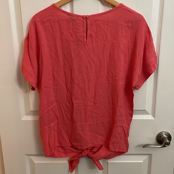 🎁NWT Buffalo David Bitton Coral Short Sleeve Blouse with Front Tie - Picture 5 of 7